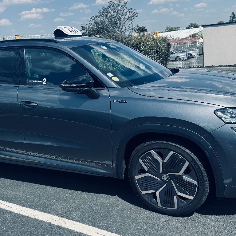 Taxi Saint-Florent-des-Bois: Skoda