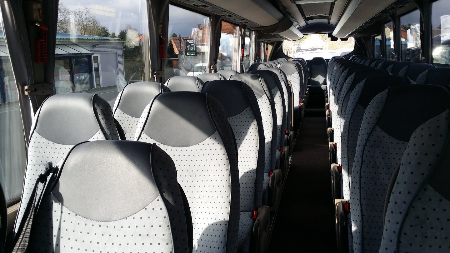 Reisebus Anbieter Pont-Sainte-Maxence: Renault