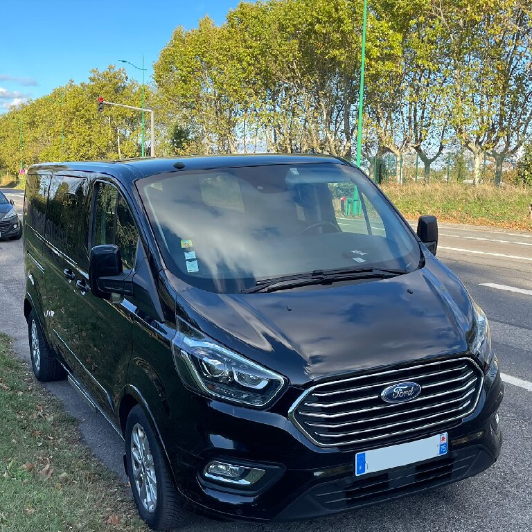 Mietwagen mit Fahrer Vénissieux: Ford