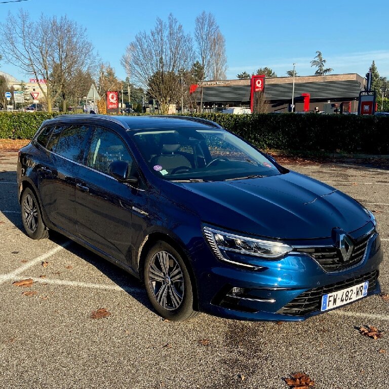 Mietwagen mit Fahrer Sainte-Foy-lès-Lyon: Renault