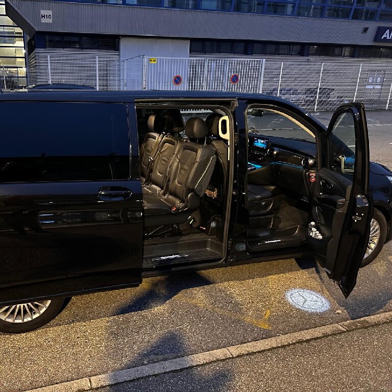 Mietwagen mit Fahrer Toulouse: Mercedes