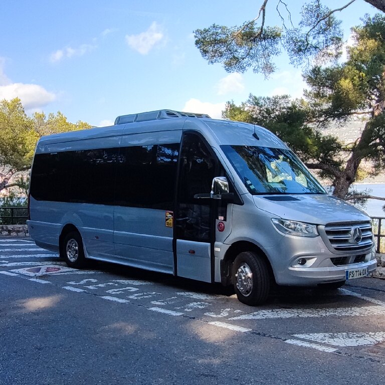 Reisebus Anbieter Carros: Mercedes