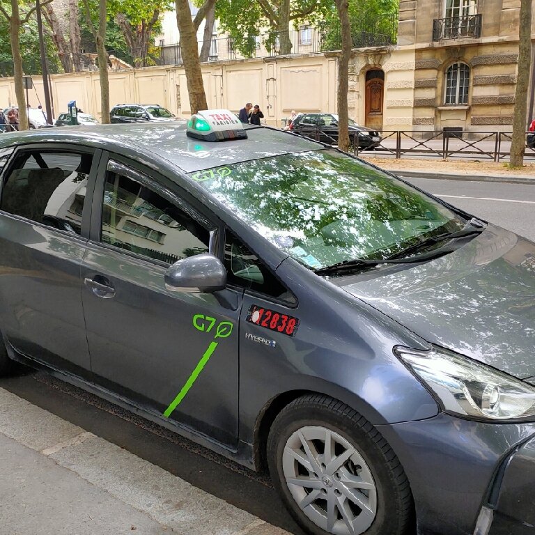 Taxi Paris: Toyota