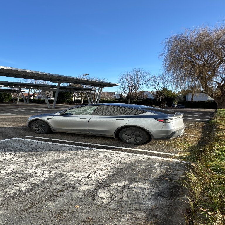 Mietwagen mit Fahrer Stotzheim: Tesla