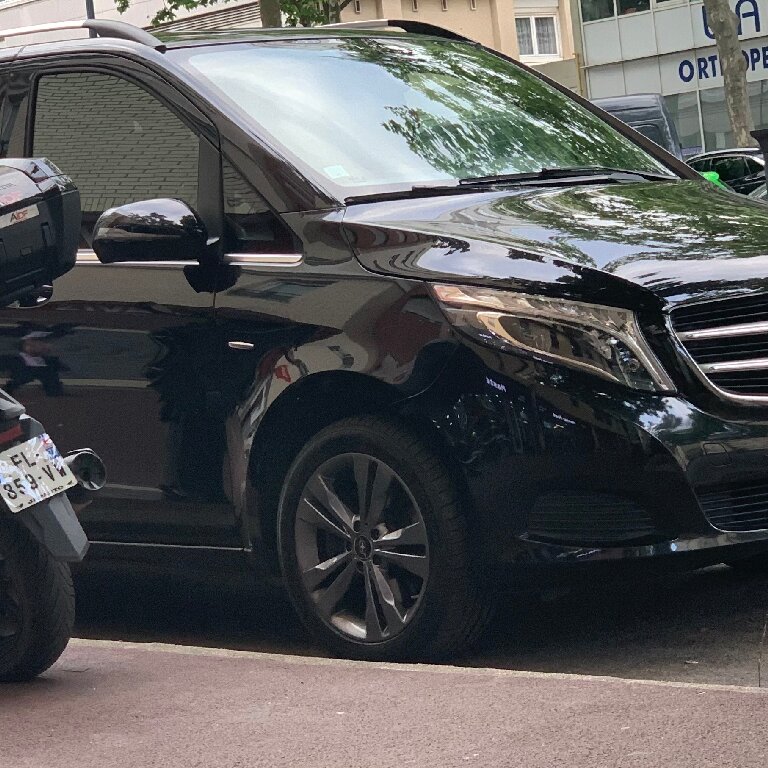 Mietwagen mit Fahrer Saint-Gratien: Mercedes