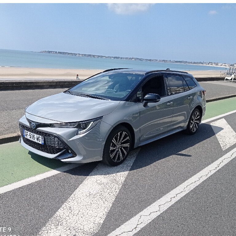 VTC Saint-Nazaire: Toyota