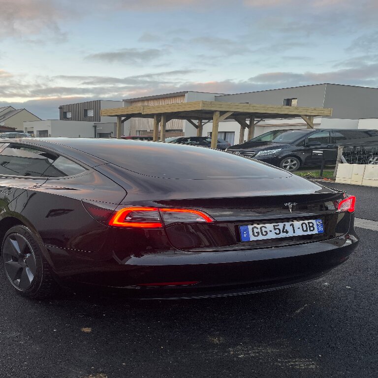 VTC Rennes: Tesla