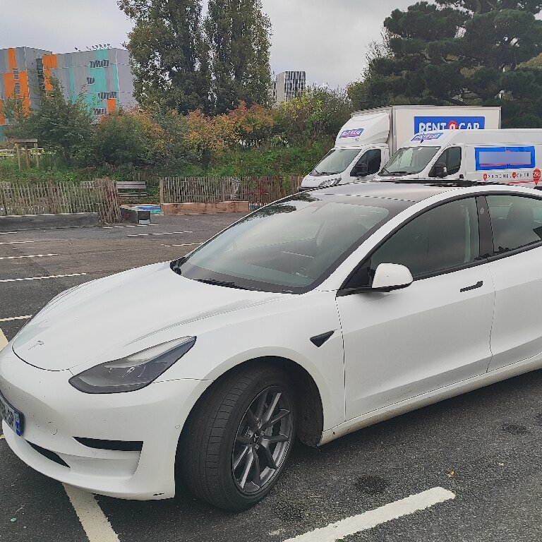 VTC Saint-Herblain: Tesla