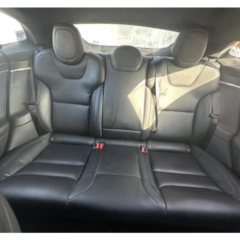 Mietwagen mit Fahrer Nice: Tesla