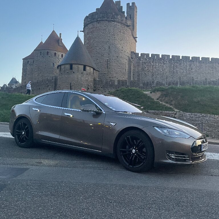 VTC Narbonne: Tesla
