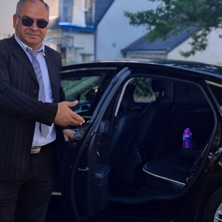 Mietwagen mit Fahrer Tours: Ford