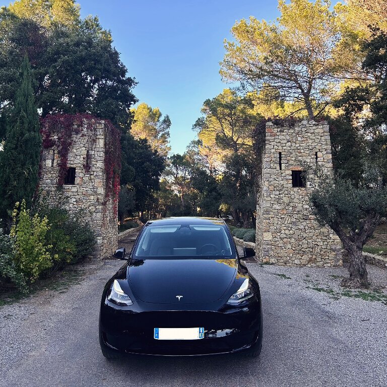 VTC La Motte: Tesla