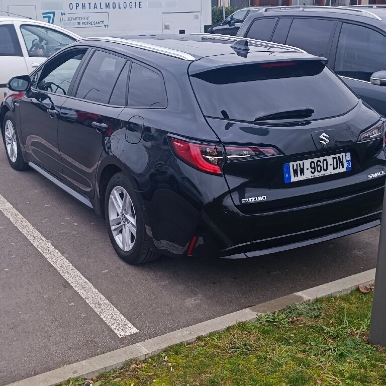 Mietwagen mit Fahrer Claye-Souilly: Suzuki