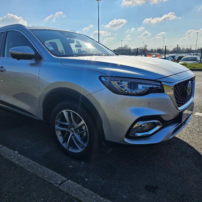 Mietwagen mit Fahrer Boissy-le-Châtel: MG