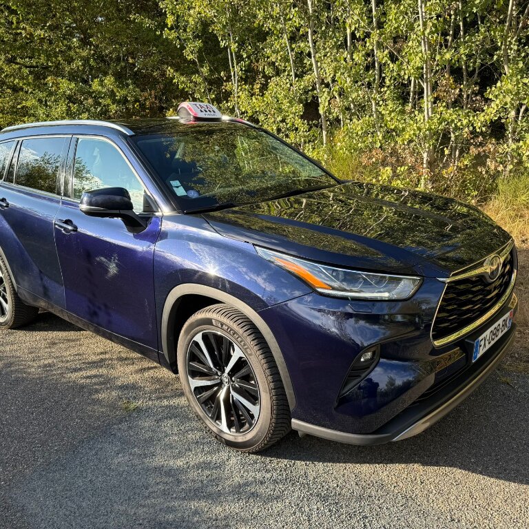VTC Rueil-Malmaison: Toyota