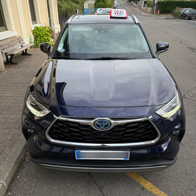VTC Rueil-Malmaison: Toyota