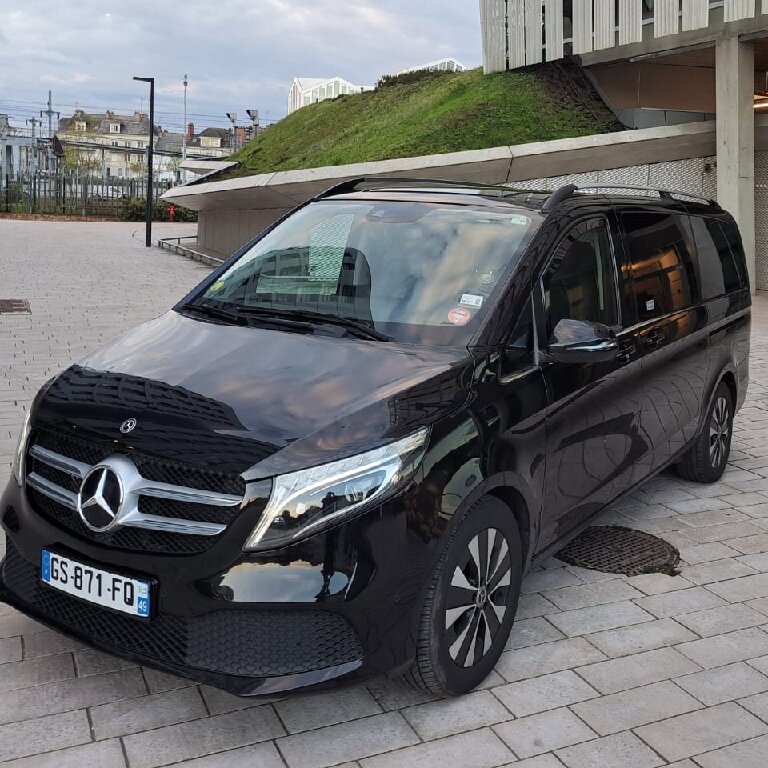 VTC Angers: Mercedes