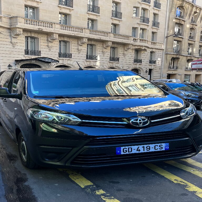 Mietwagen mit Fahrer Choisy-le-Roi: Toyota