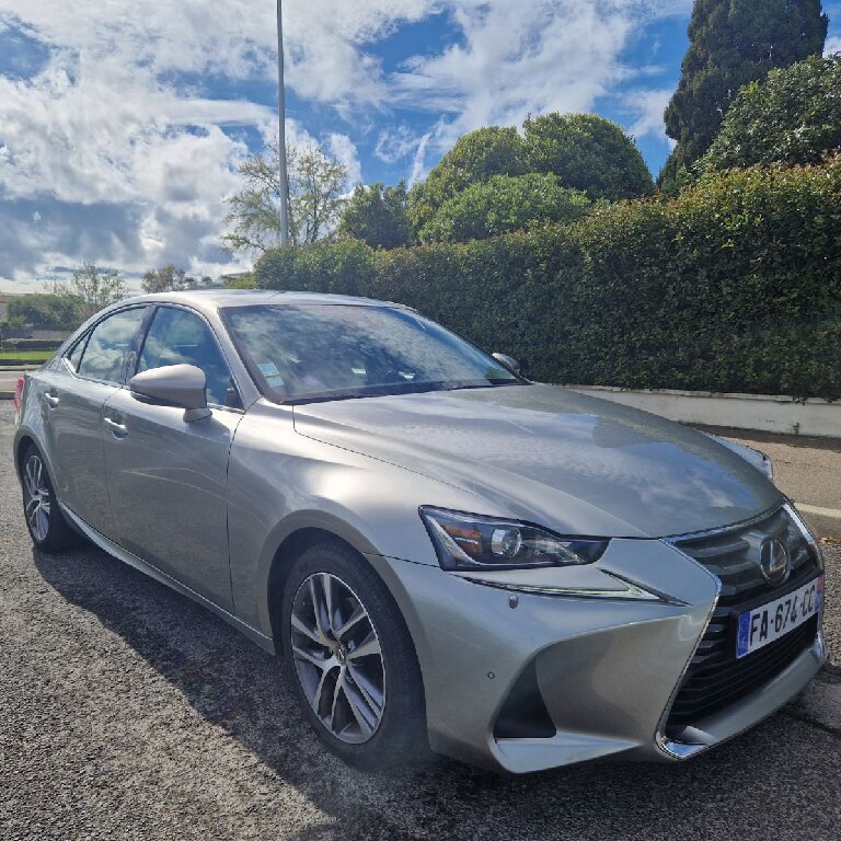 Personenvervoer Bezouce: Lexus