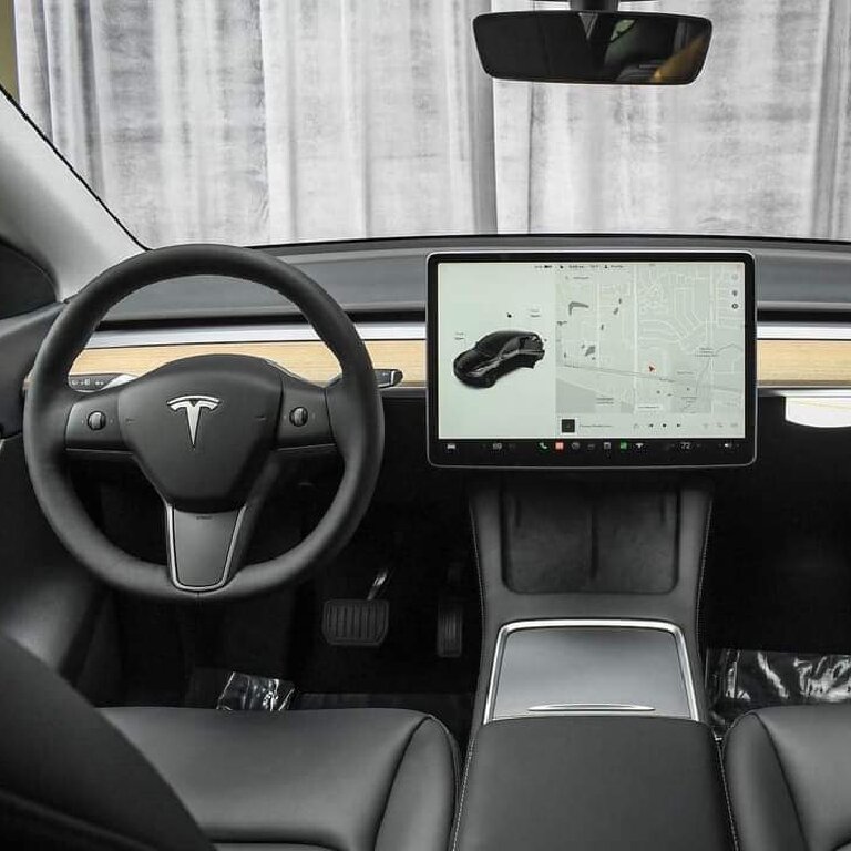 VTC Bezouce: Tesla