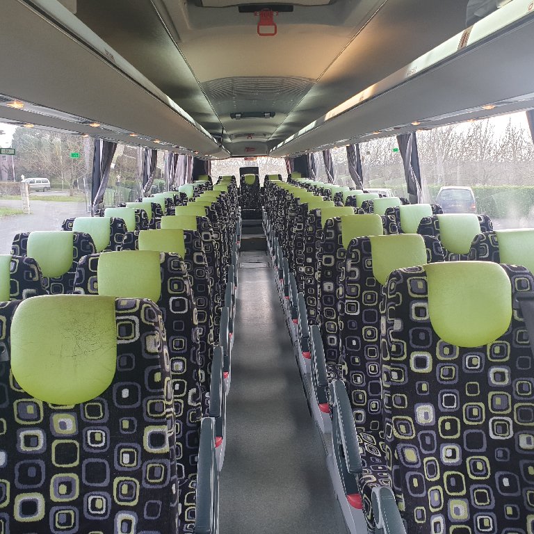 Reisebus Anbieter Salignac-Eyvigues: Volvo