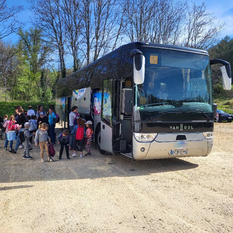 Coach provider Salignac-Eyvigues: Van Hool