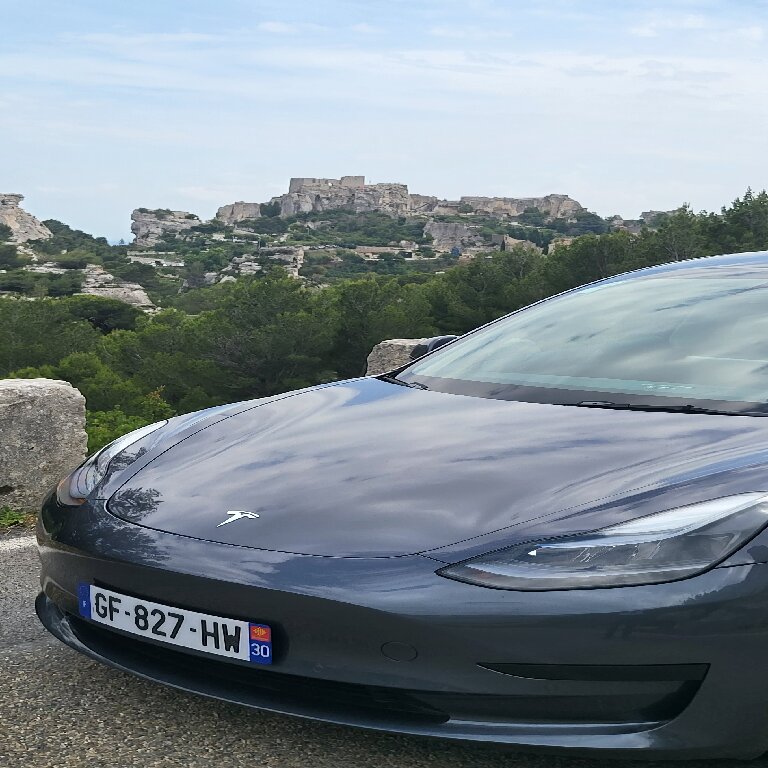 Personenvervoer Roquemaure: Tesla