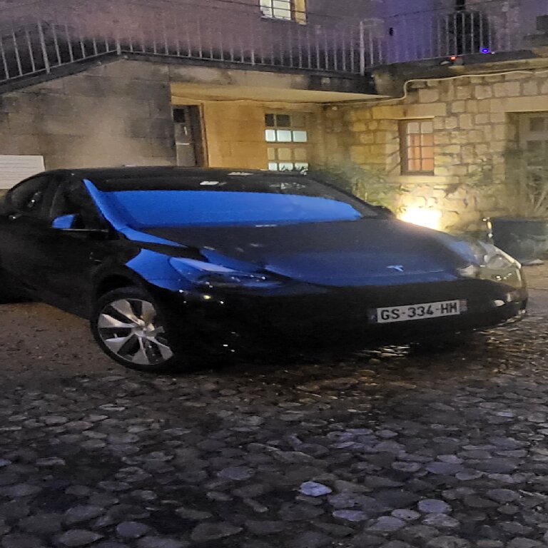 VTC Roquemaure: Tesla