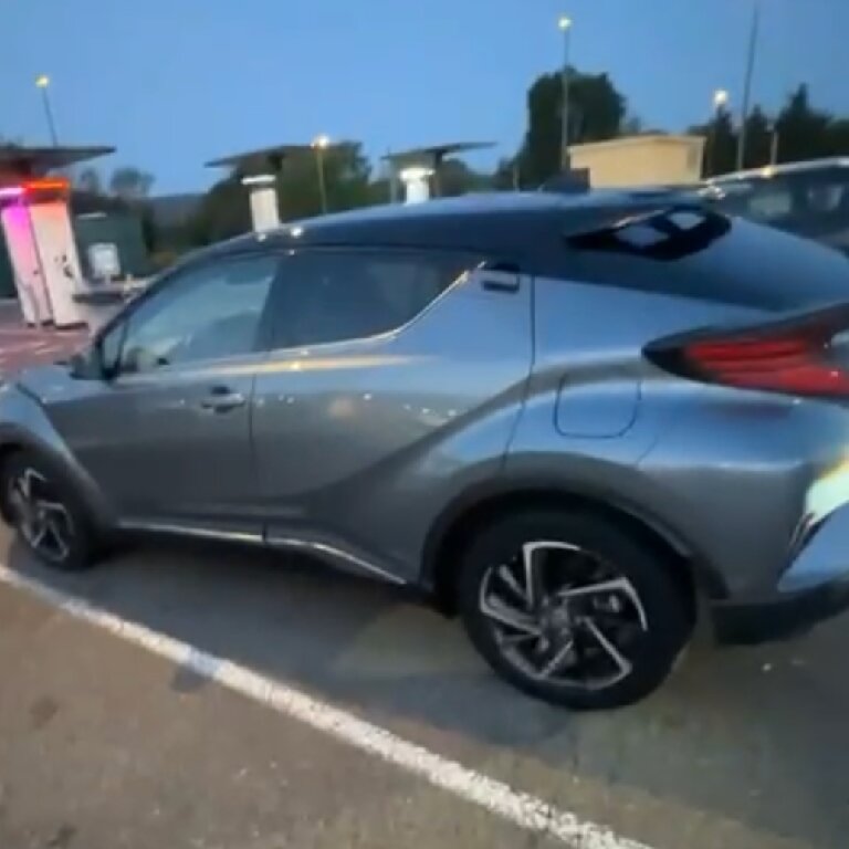 VTC Lyon: Toyota
