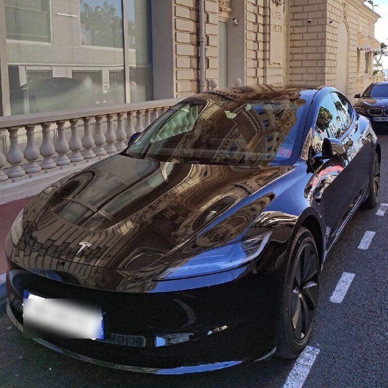 VTC Roquebrune-sur-Argens: Tesla