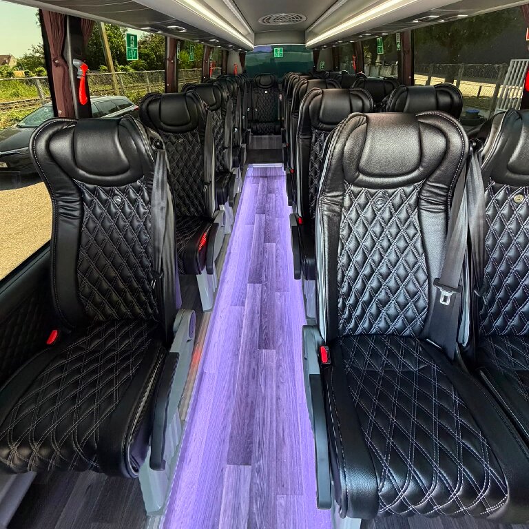 Reisebus Anbieter Nanterre: Mercedes