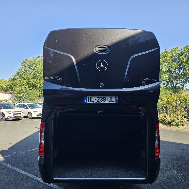 Reisebus Anbieter Nanterre: Mercedes