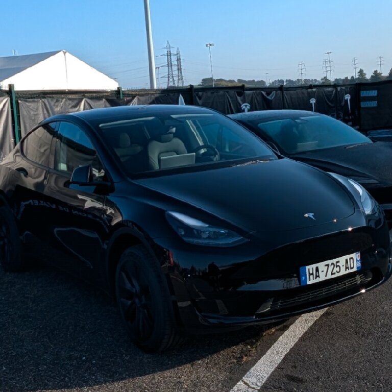 VTC Tournon-Saint-Martin: Tesla