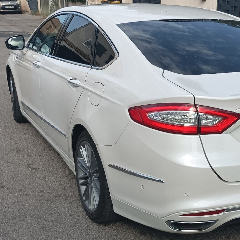 Mietwagen mit Fahrer Narbonne: Ford