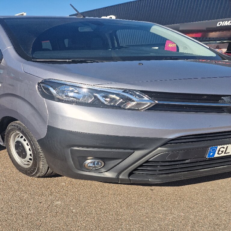 VTC Saint-Cyr: Toyota