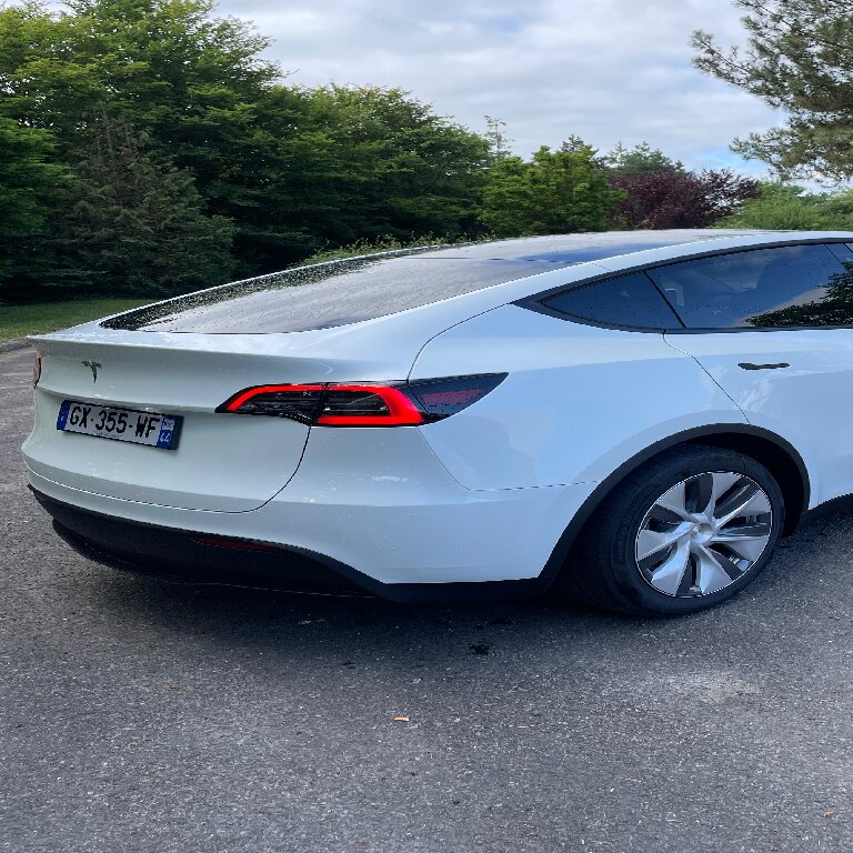 VTC Bouguenais: Tesla