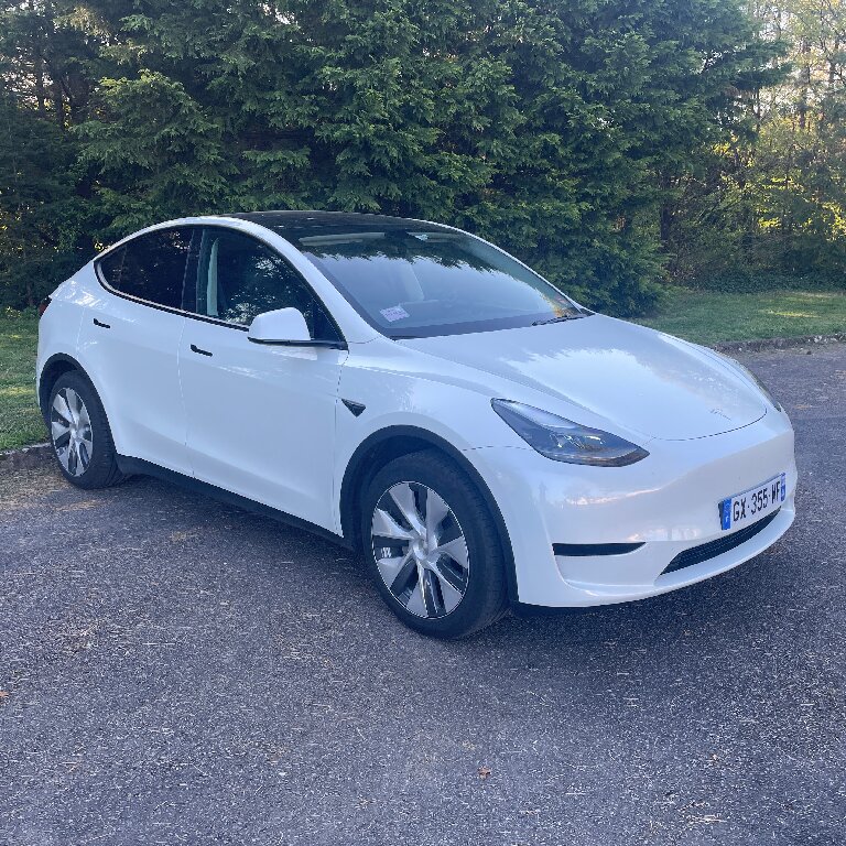 VTC Bouguenais: Tesla