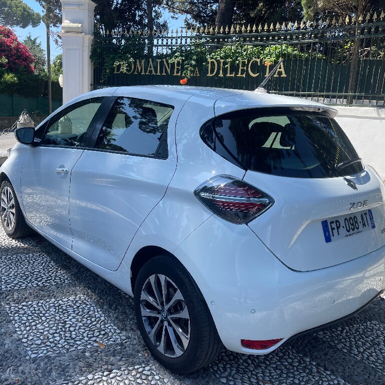 Mietwagen mit Fahrer Villeneuve-Loubet: Renault