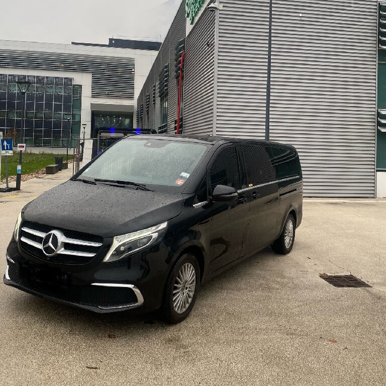VTC Sassenage: Mercedes