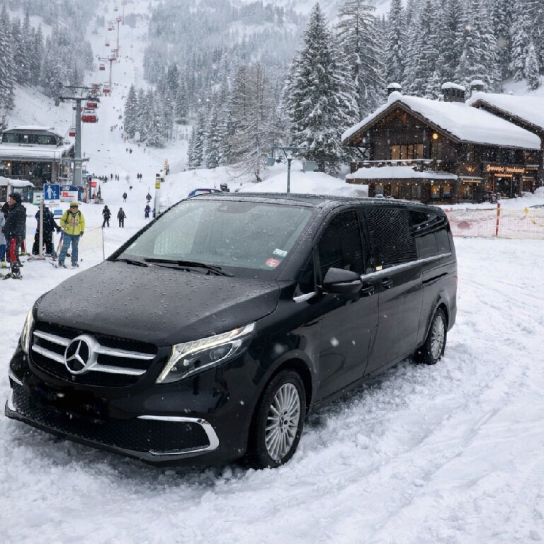 VTC Sassenage: Mercedes