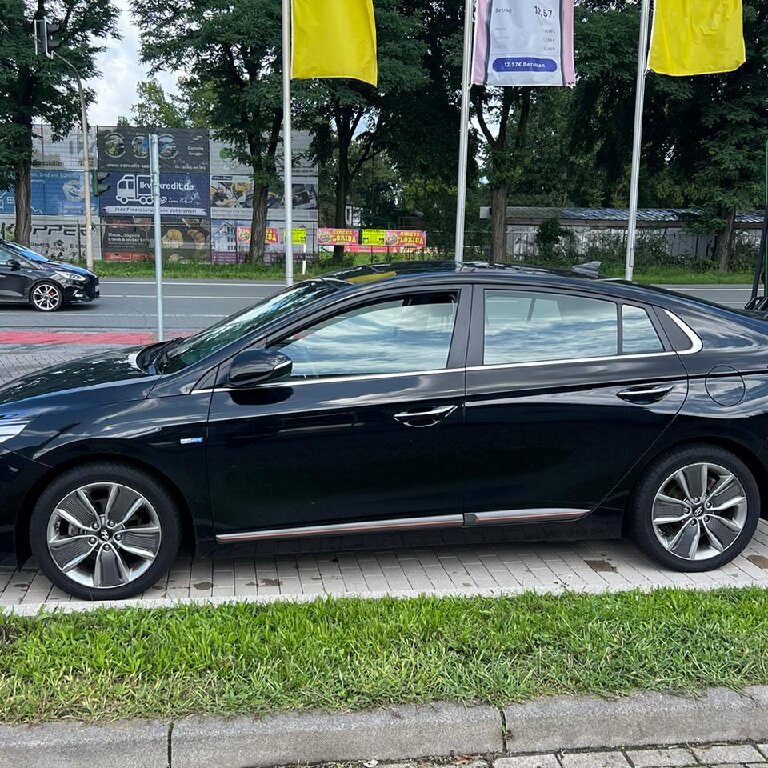 Mietwagen mit Fahrer Versailles: Hyundai