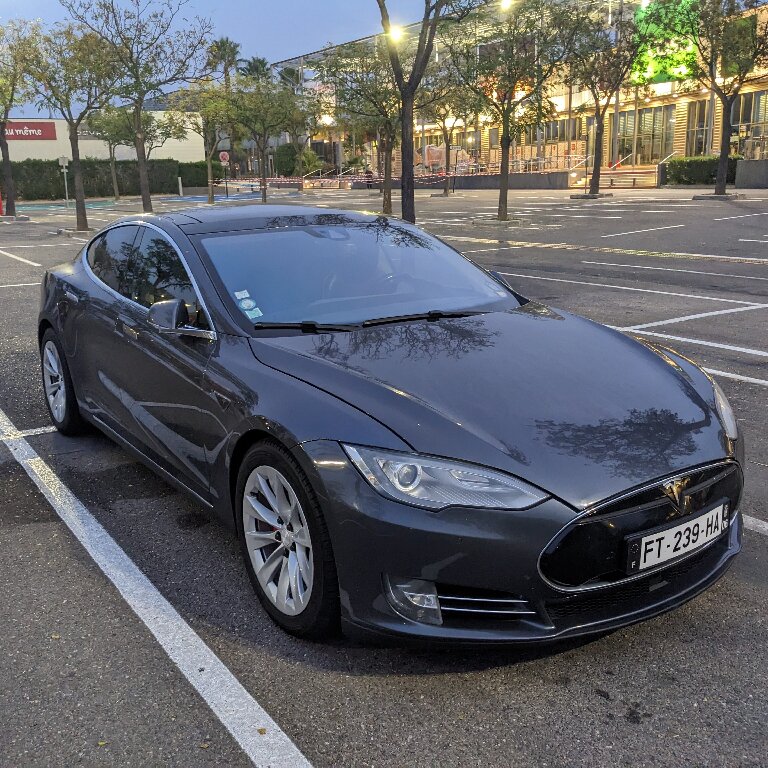 VTC Antibes: Tesla