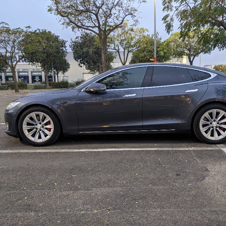 VTC Antibes: Tesla