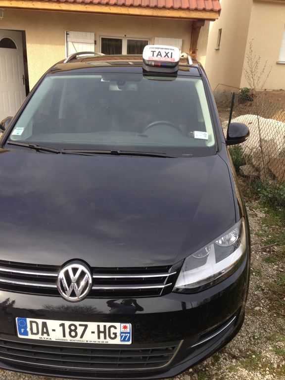 Taxi Moret-sur-Loing: Volkswagen
