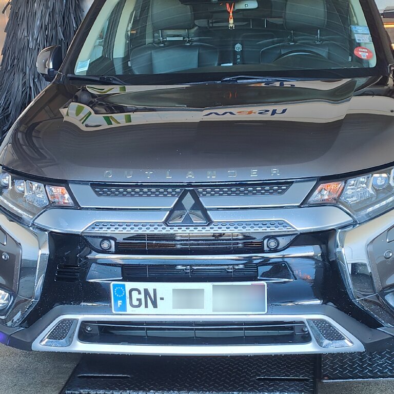 Mietwagen mit Fahrer Toulouse: Mitsubishi