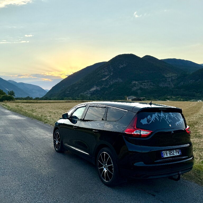 VTC La Roche-des-Arnauds: Renault